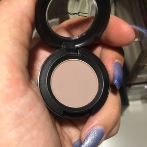 MAC Cosmetics Eyeshadow in Quarry